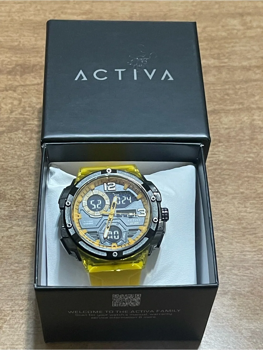 Activa X Invicta Digital Analog Men's Watch - 51mm. Yellow & Black, new.